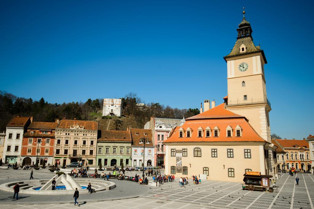 Residence Piata Sfatului Brasov Luaran gambar